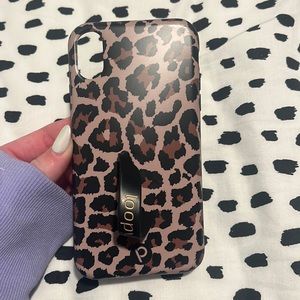 iphone XR Leopard Loopy Case